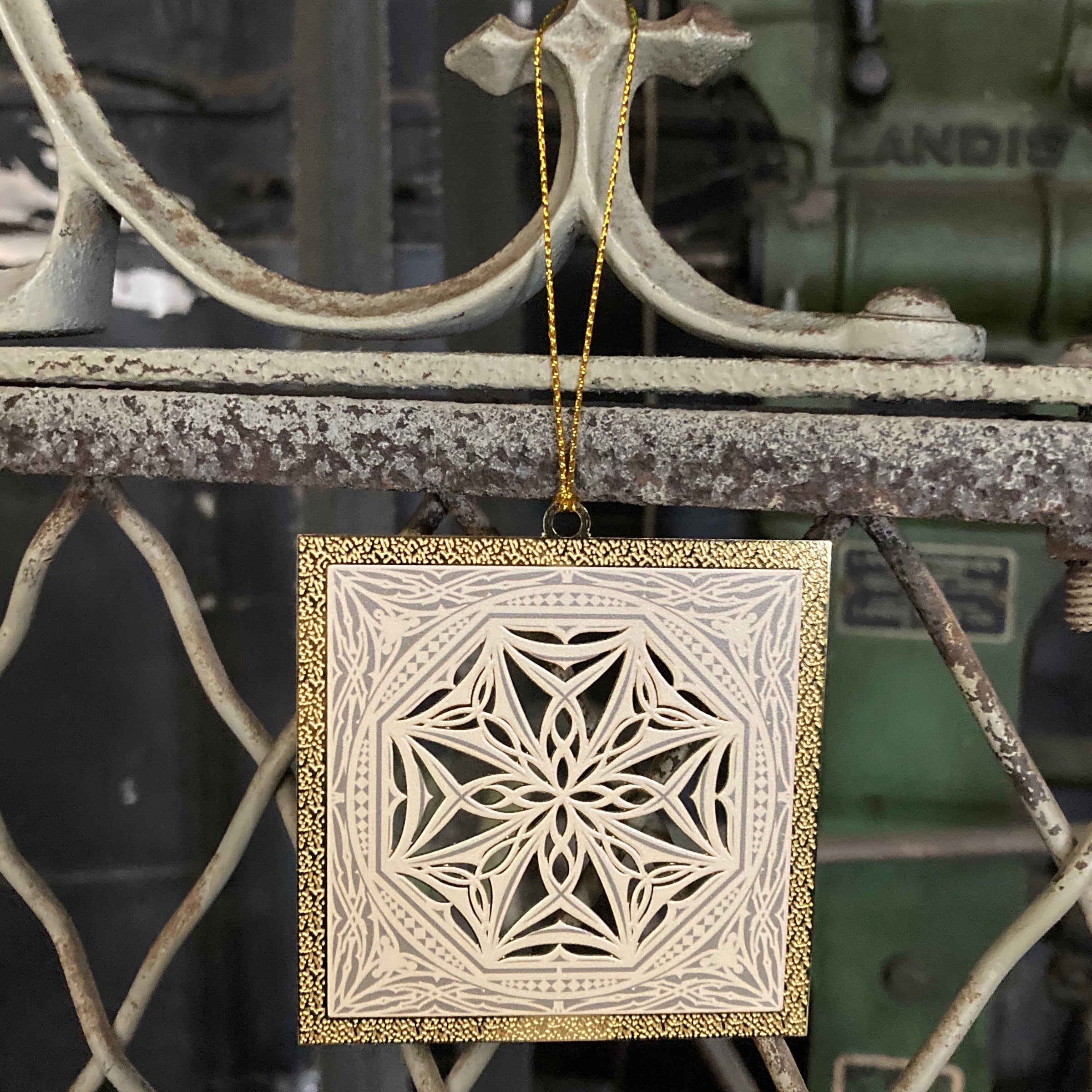 Louis Sullivan Snowflake Ornament | City Museum